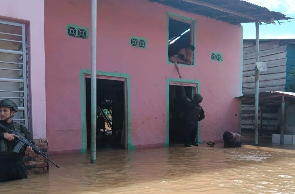Lee más sobre el artículo “Lo perdimos todo”: fuertes lluvias causan graves inundaciones en el Corregimiento Tres Bocas en Tibú, Norte de Santander