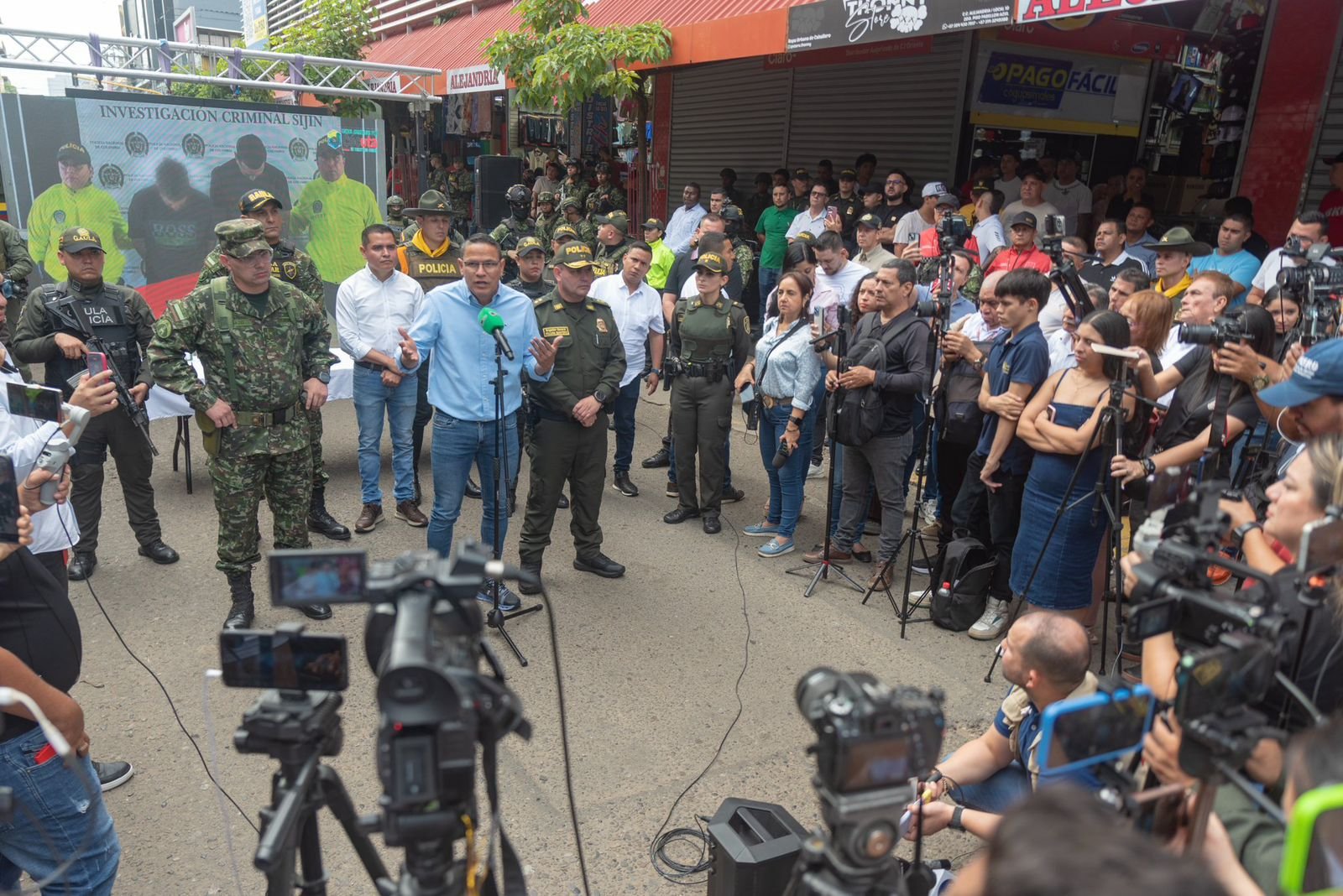 Lee más sobre el artículo Ofensiva contra los AK-47 deja 90 capturados en Cúcuta