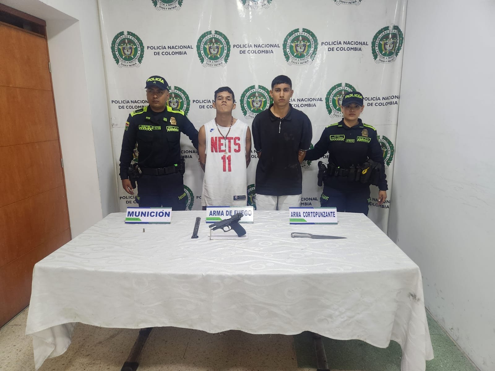Lee más sobre el artículo Capturados dos presuntos delincuentes señalados de intento de hurto con arma en el Norte de Bucaramanga