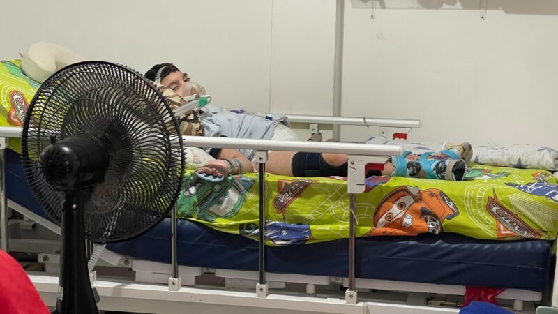 el drama de Emiliano, un niño que convulsiona hasta 40 veces al día