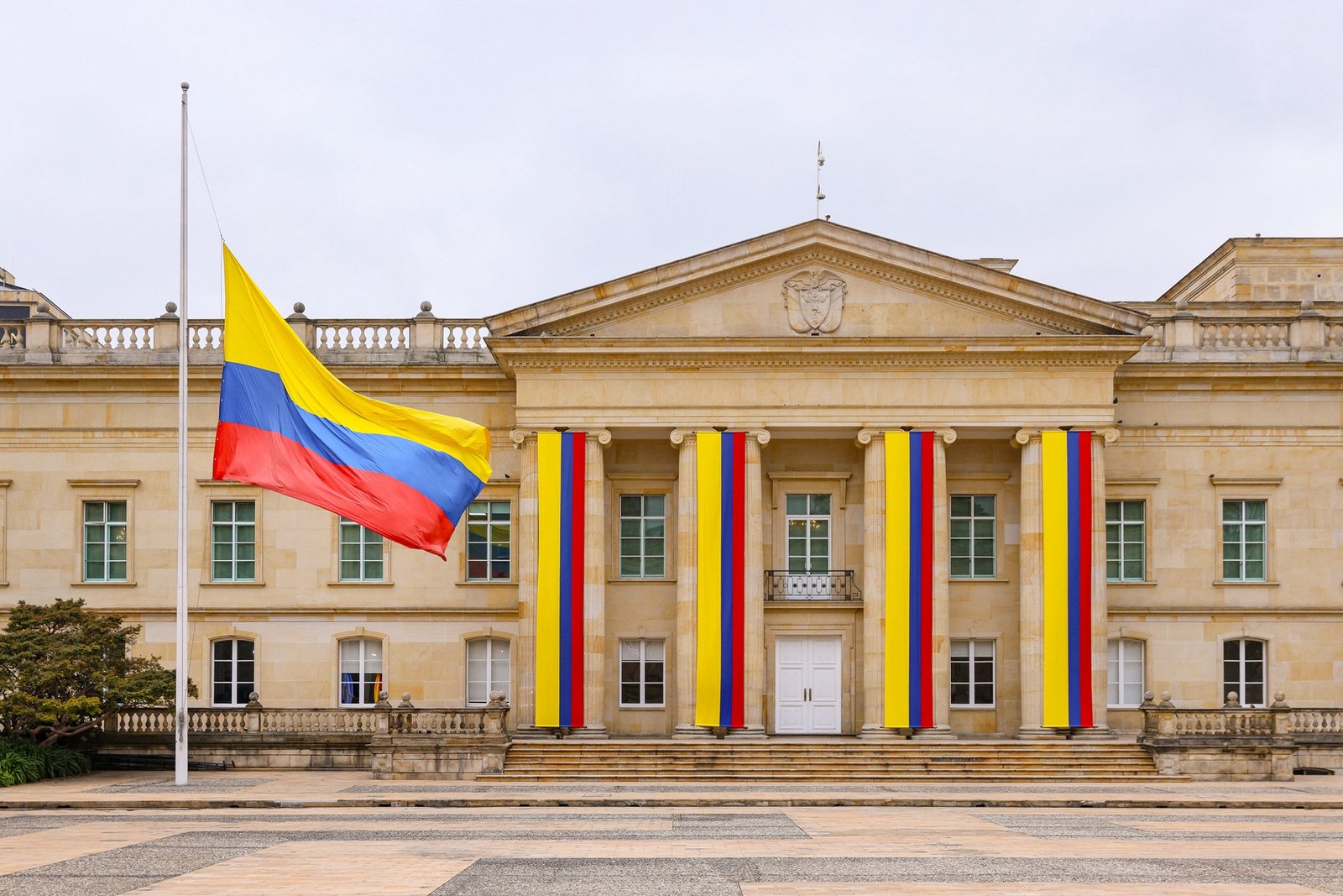 Lee más sobre el artículo Gobierno Nacional decreta un día de duelo por el magnicidio del senador Miguel Turbay