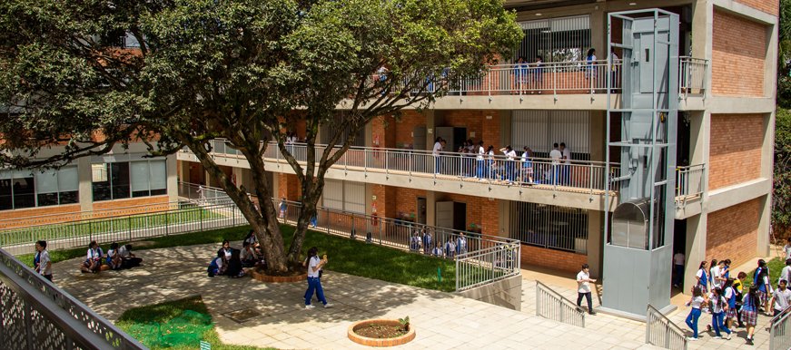 Lee más sobre el artículo Bucaramanga abre más de 12.000 cupos escolares para 2026: así puede inscribirse