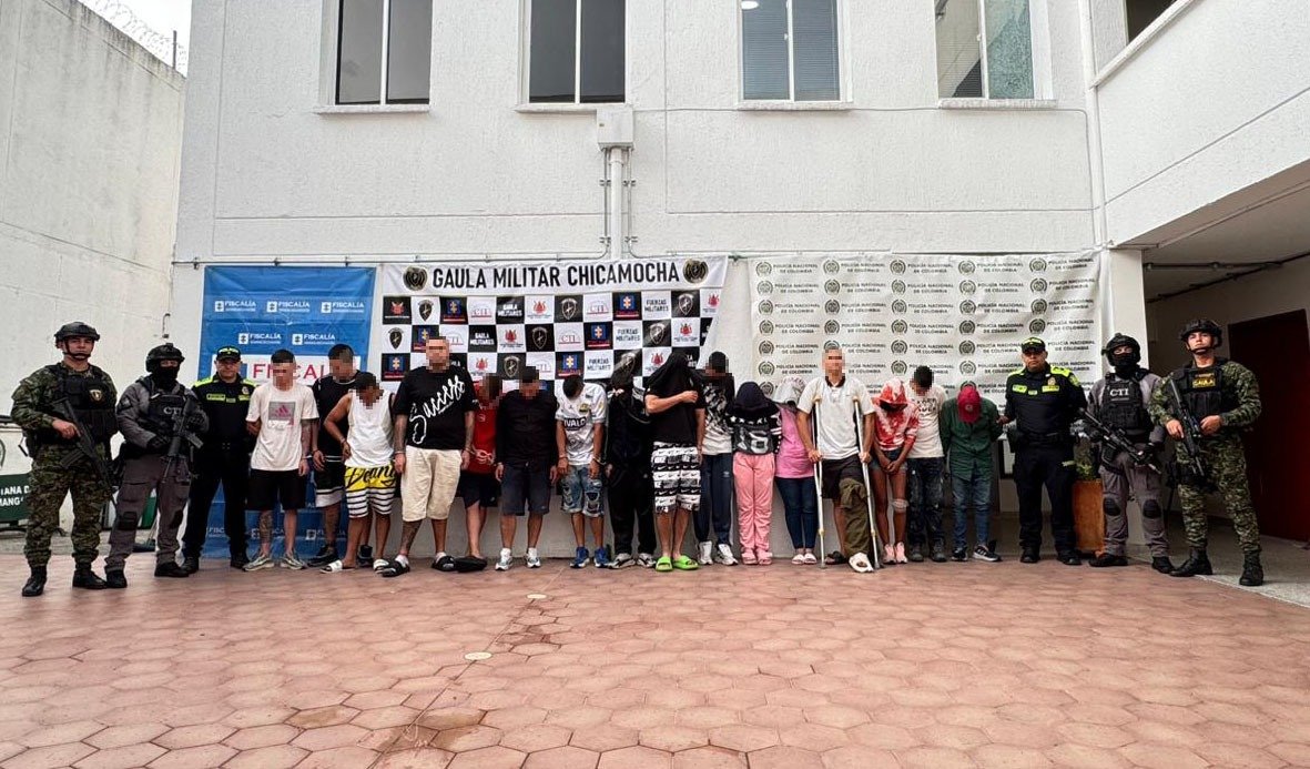 Lee más sobre el artículo Incautados vehículos, motos, $40 millones y anillos de oro en megaoperativo contra ‘Los de la M’ en Bucaramanga