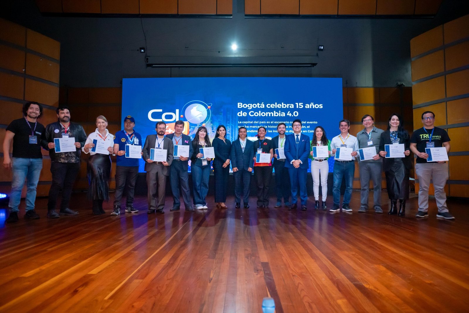 Lee más sobre el artículo Colombia 4.0 formó a más de un millón de ciudadanos en competencias digitales tras recorrer 11 ciudades del país