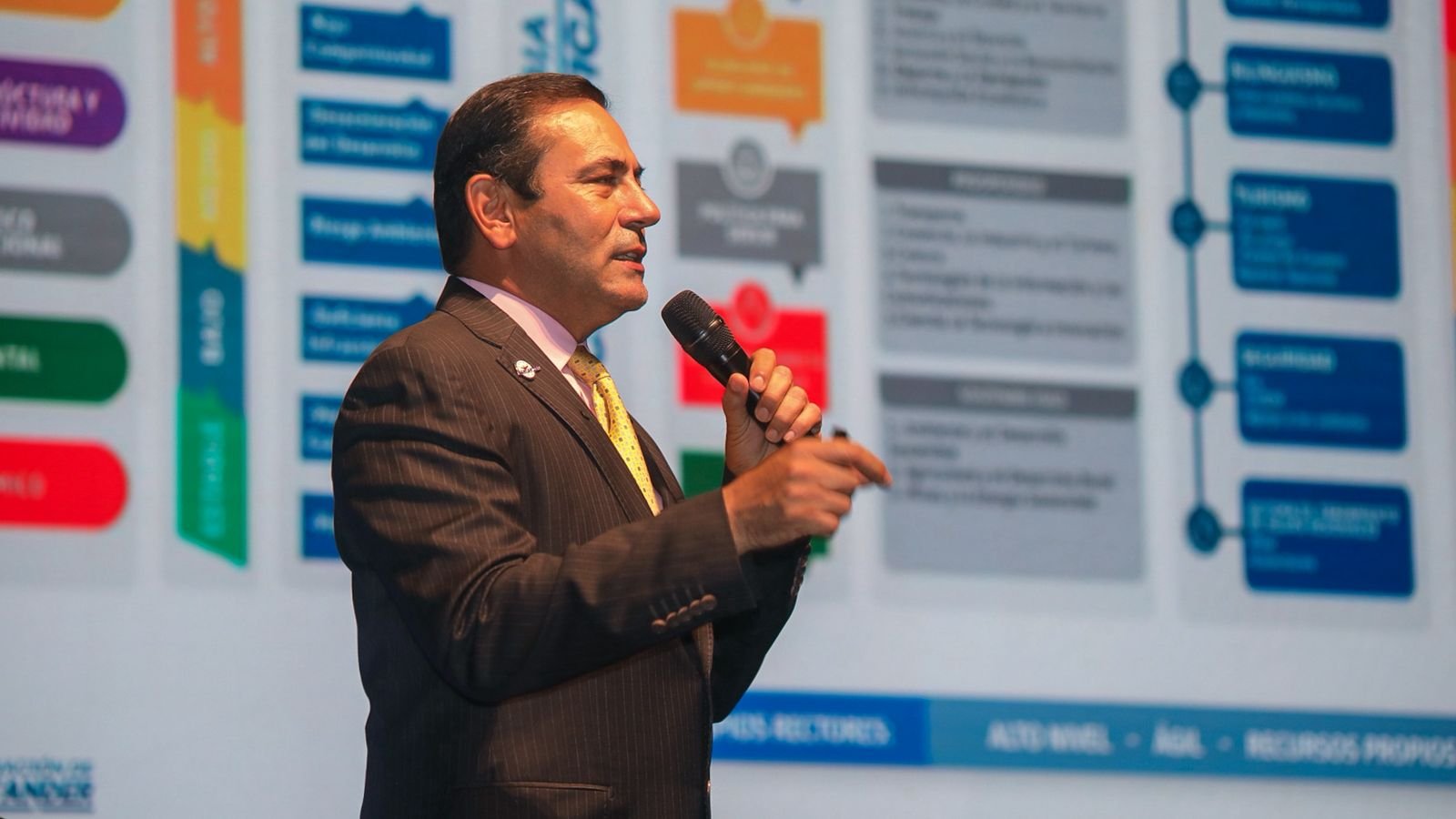 Lee más sobre el artículo Gobernador de Santander presentó su Rendición de Cuentas 2025