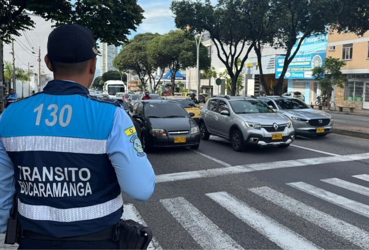 Lee más sobre el artículo Conductor en presunto estado de embriaguez arrolló a un agente de tránsito en Bucaramanga