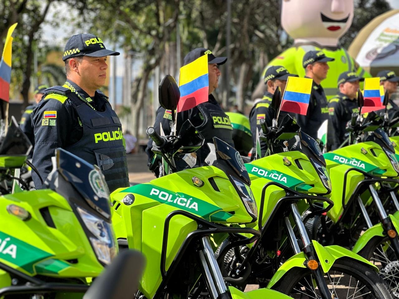 Lee más sobre el artículo Gobernación de Santander entrega 11 motocicletas para reforzar seguridad y convivencia ciudadana