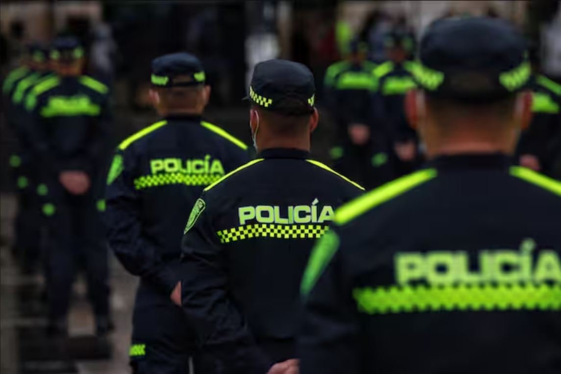 Lee más sobre el artículo Riña entre dos policías fuera de servicio deja a un patrullero herido en Floridablanca