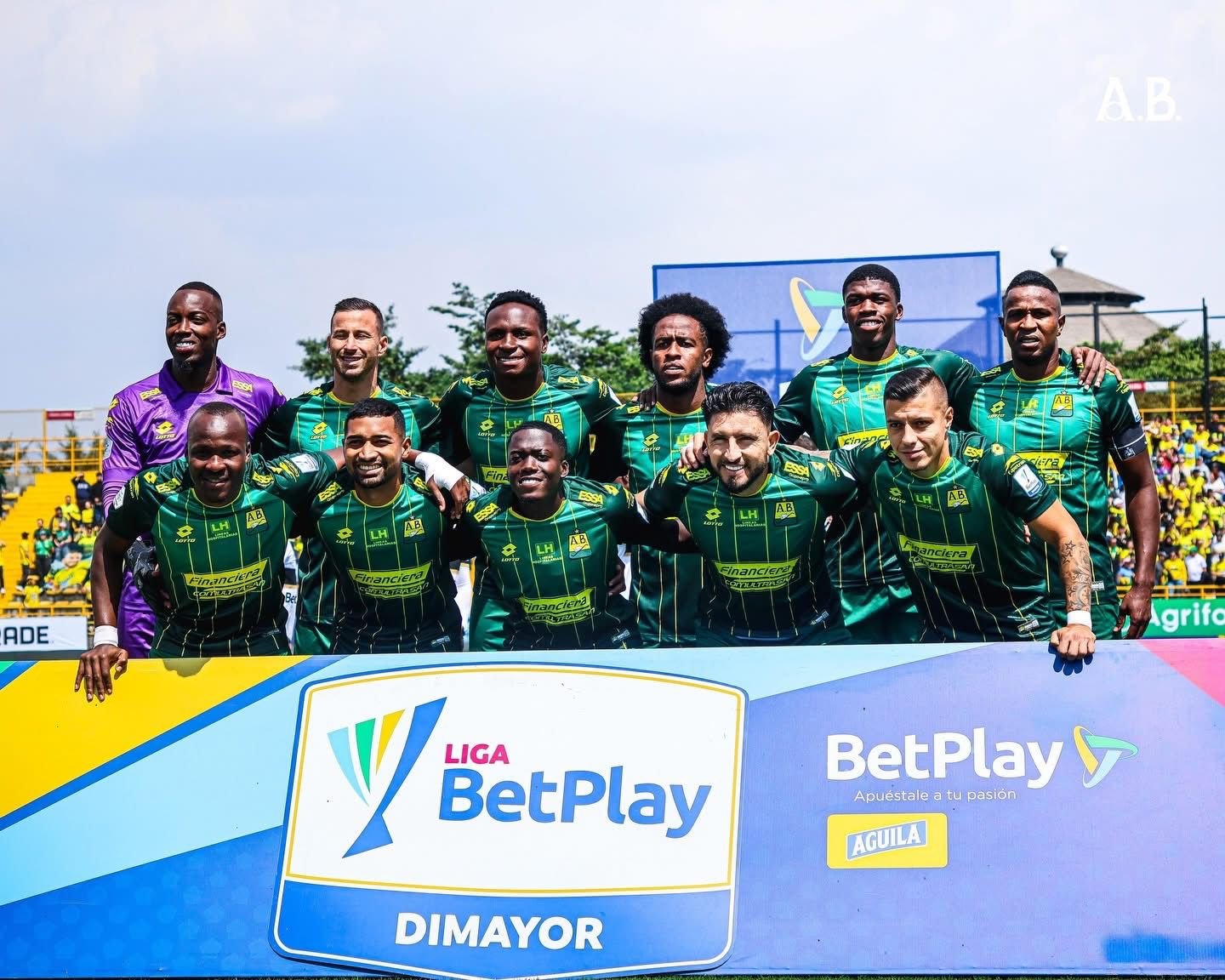 Lee más sobre el artículo Bucaramanga perdió el invicto, cayó ante Junior y salió del grupo de los ocho